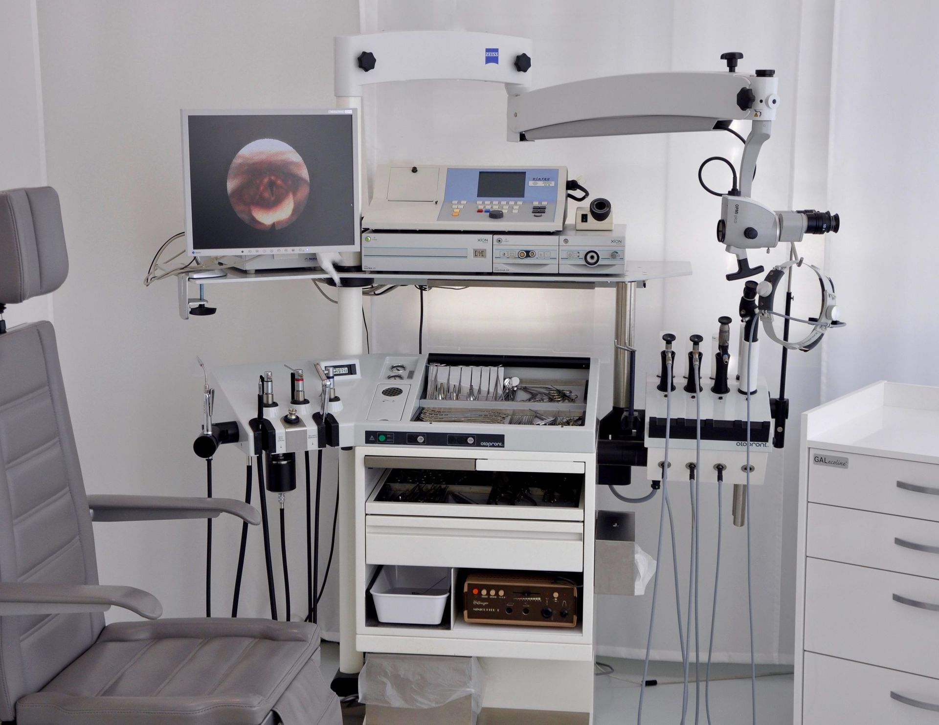 Behandlungsraum - Dr. med. Sandra Cavero (-Vanek)