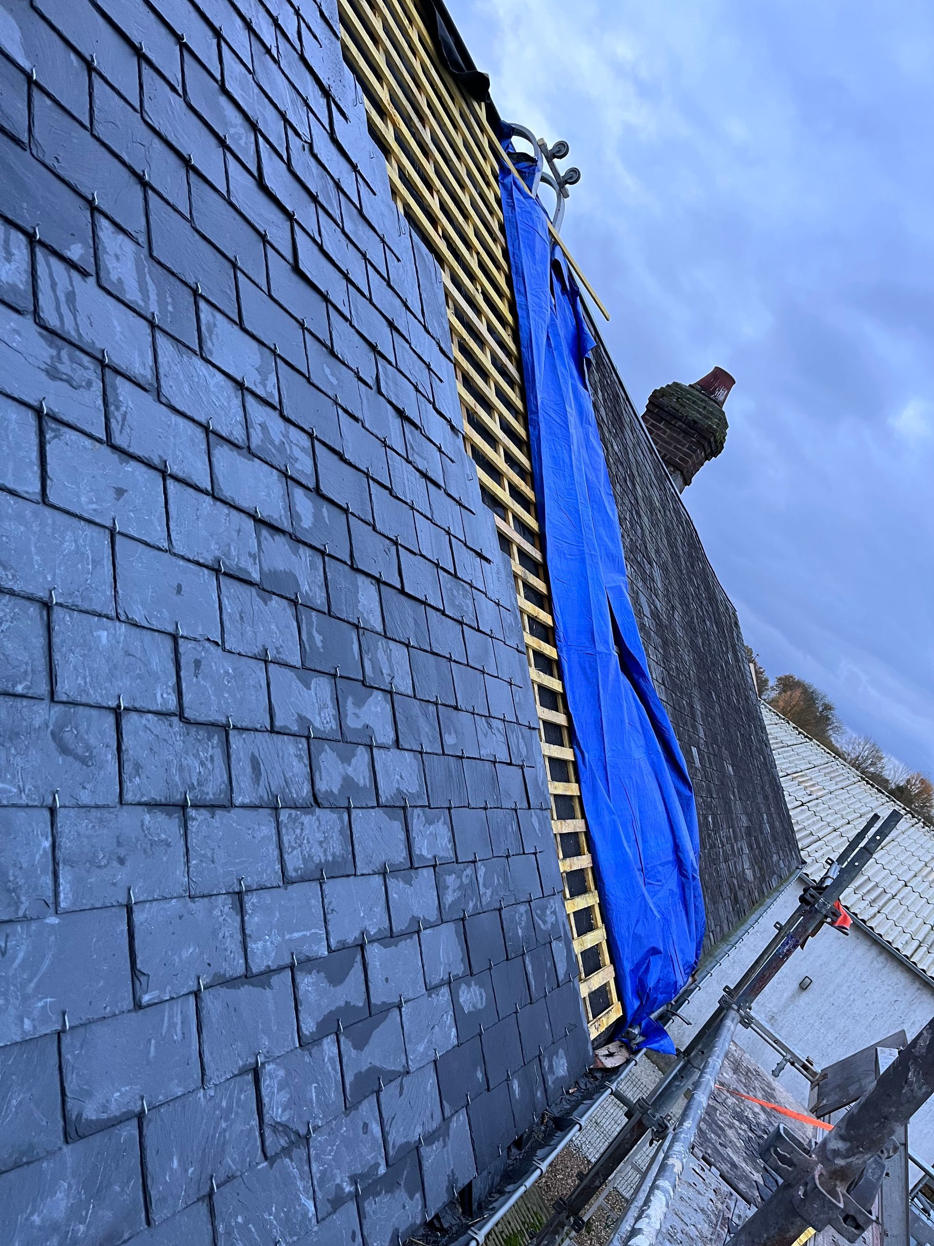 Pose d'une couverture en ardoise