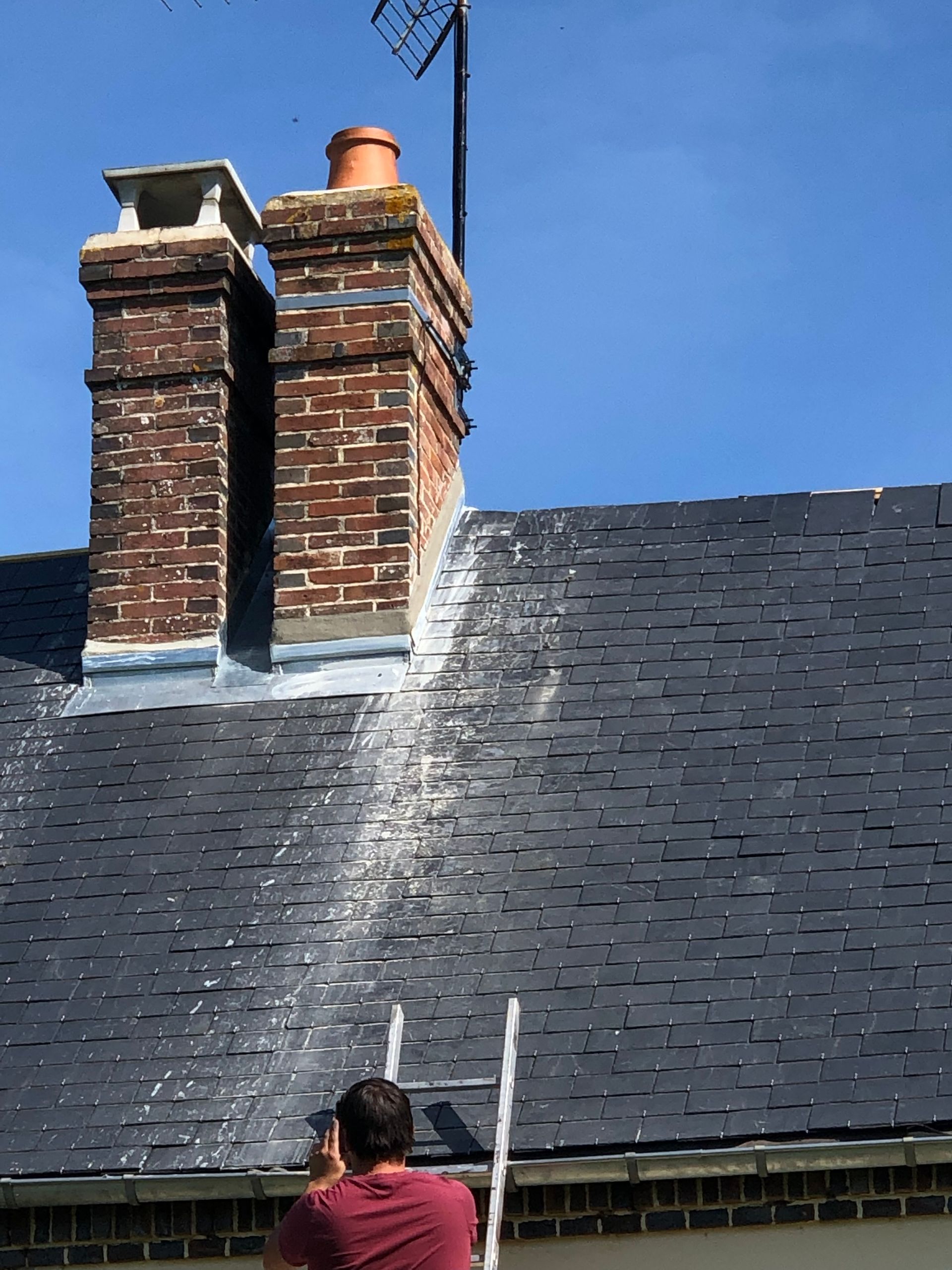 Pose de tour de cheminée en zinc