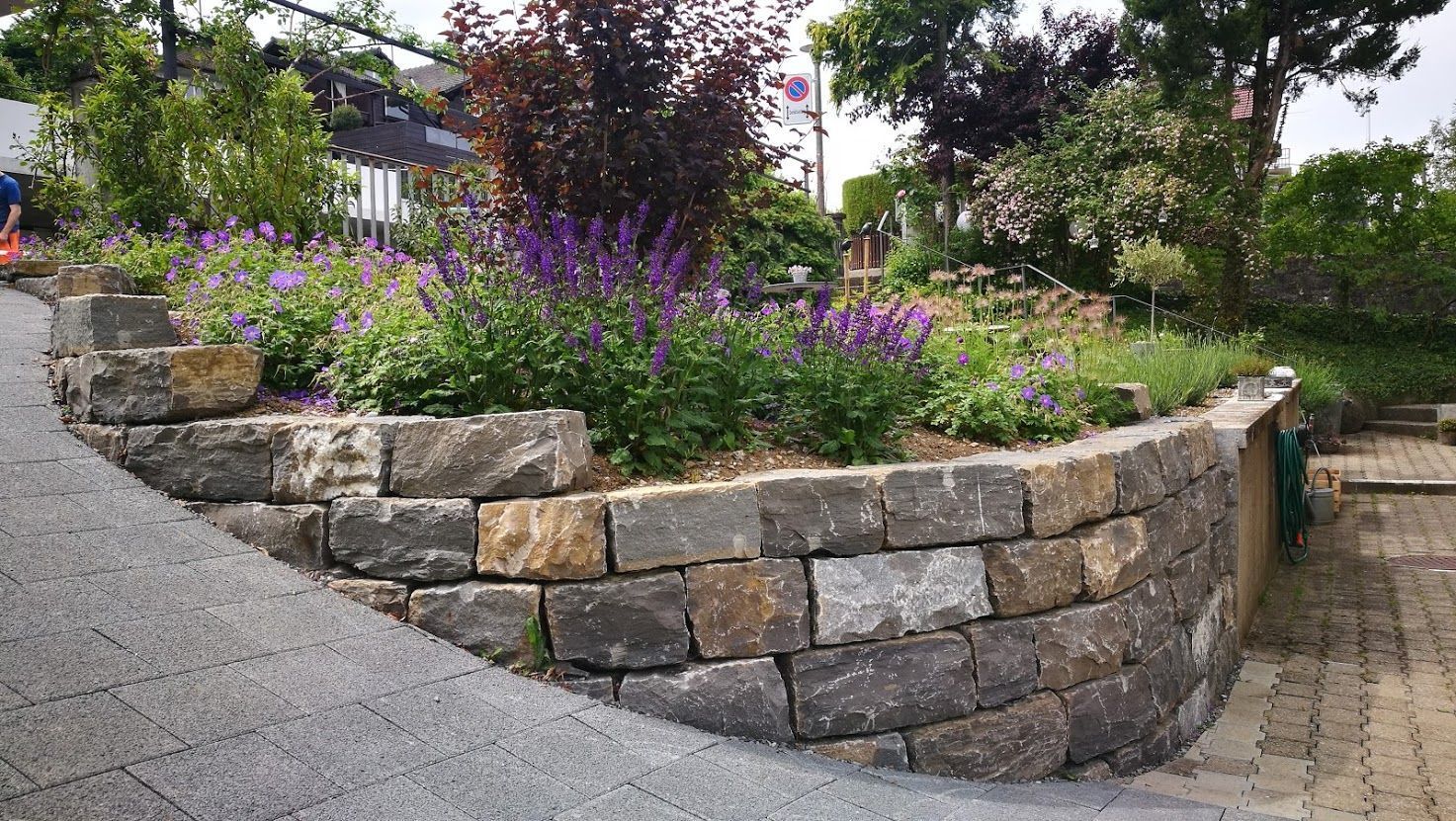 Heiniger's Gartenteam
