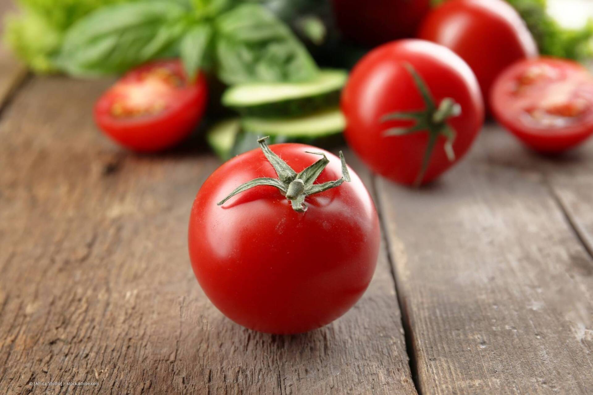 Obst und Nüsse in Schalen