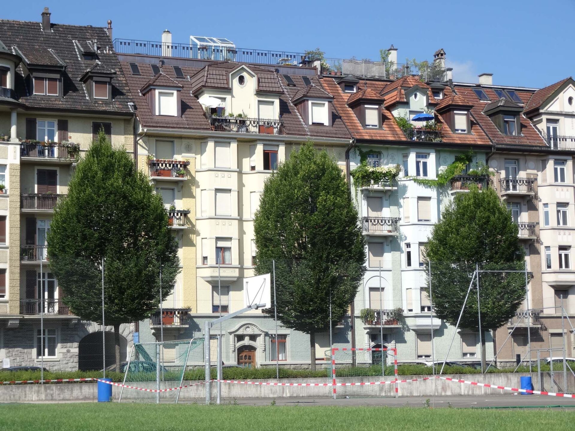 Sanierung und Dachausbau Mehrfamilienhaus Luzern -Roland Engel Architektur GmbH in Luzern