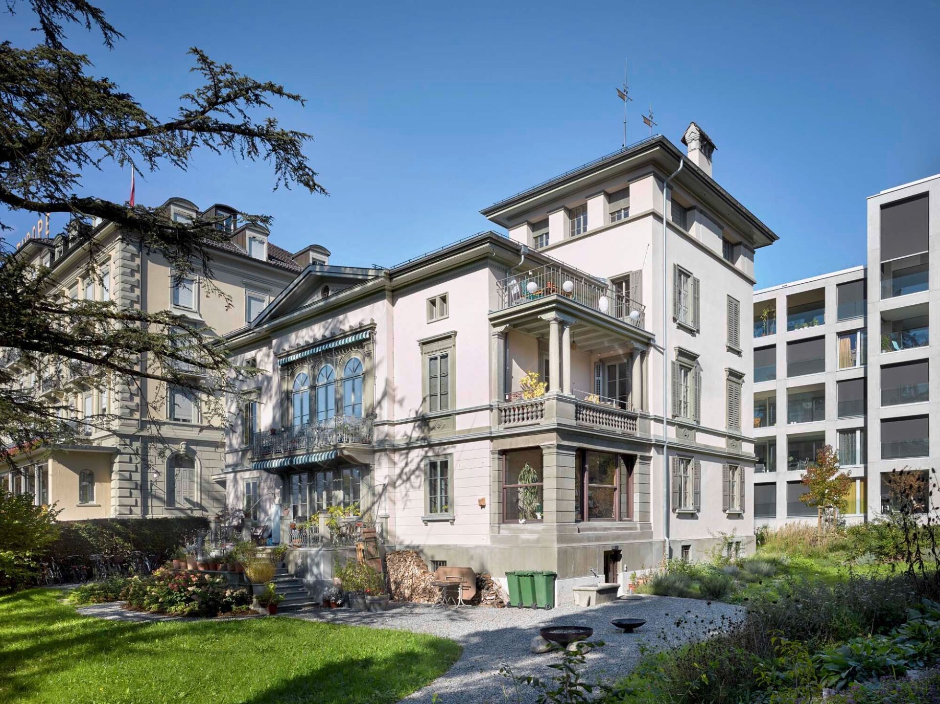 Sanierung und Dachausbau Villa Luzern - Roland Engel Architektur GmbH in Luzern