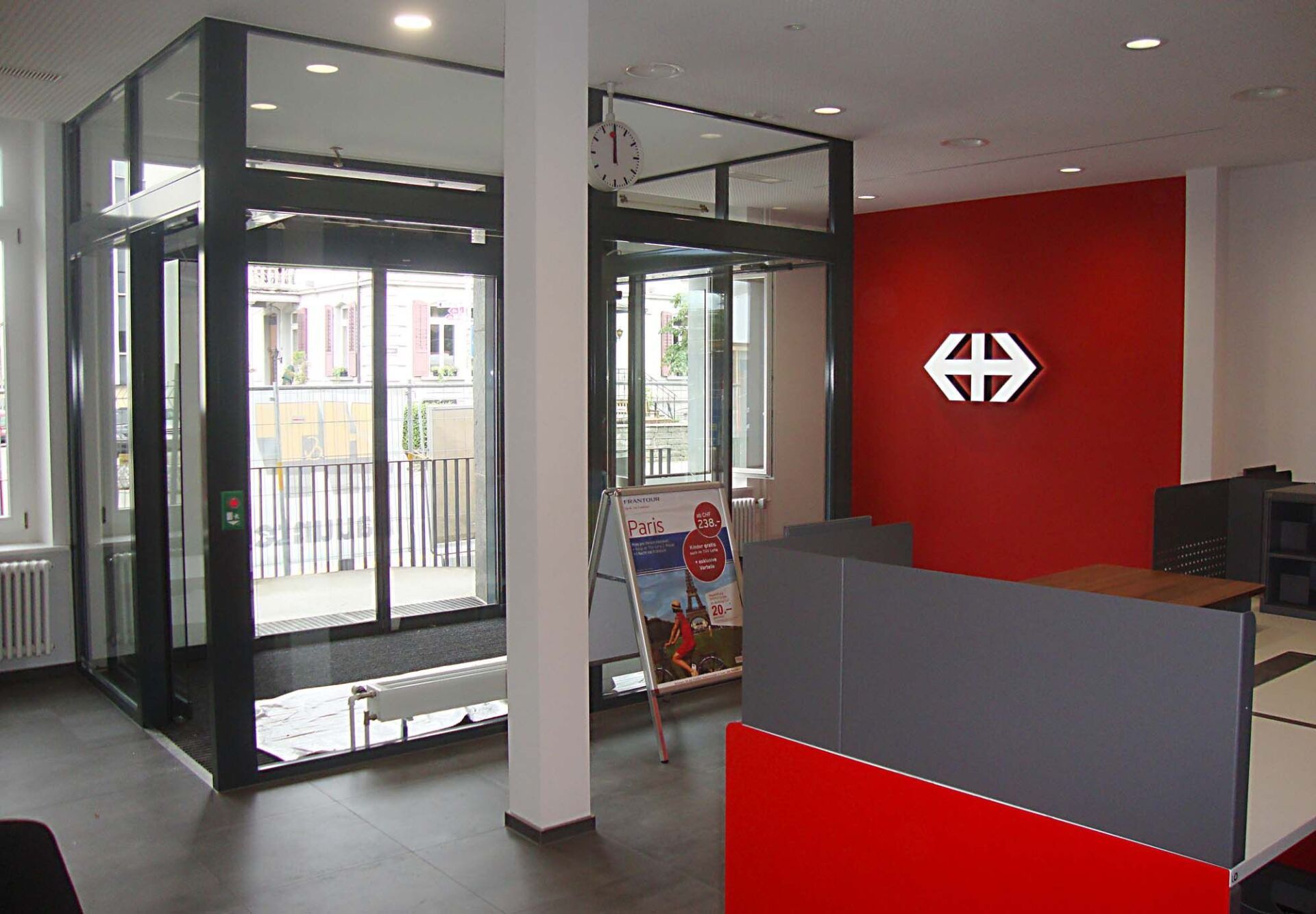 Umbau Bahnreisezentrum Sursee - Roland Engel Architektur GmbH in Luzern