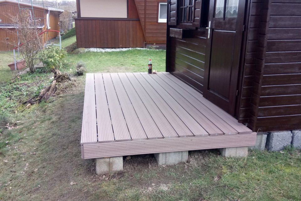neue Terrasse aus Holz