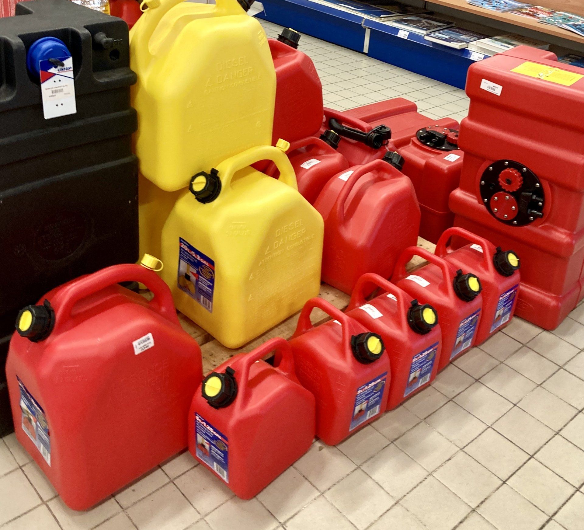 Bidon réservoir moteur