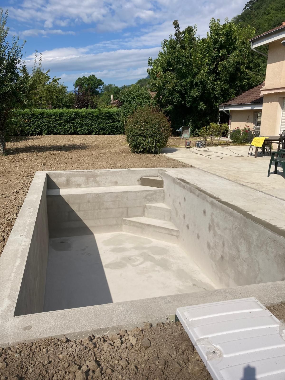 Piscine en cours de construction