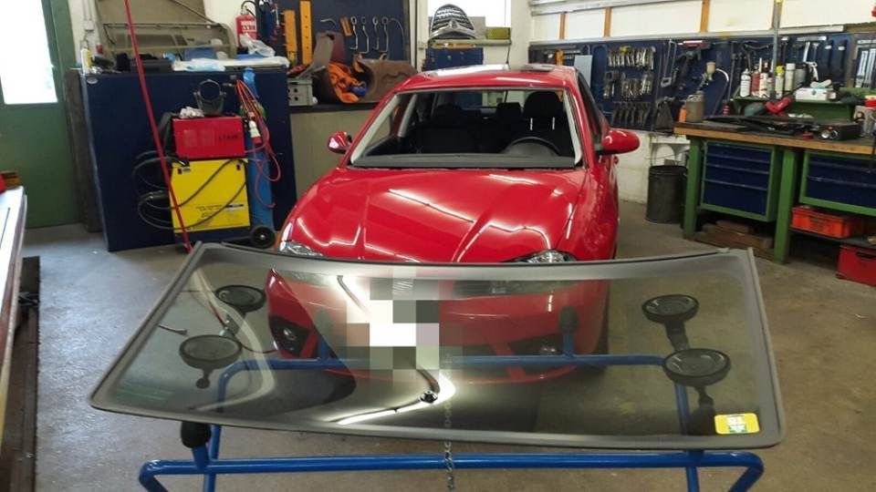 Neue Autoscheibe, Carrosserie W. Schoch GmbH