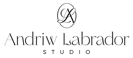 Logotipo de Andriw Labrador Studio con monograma estilizado y texto con serifa sobre fondo blanco.