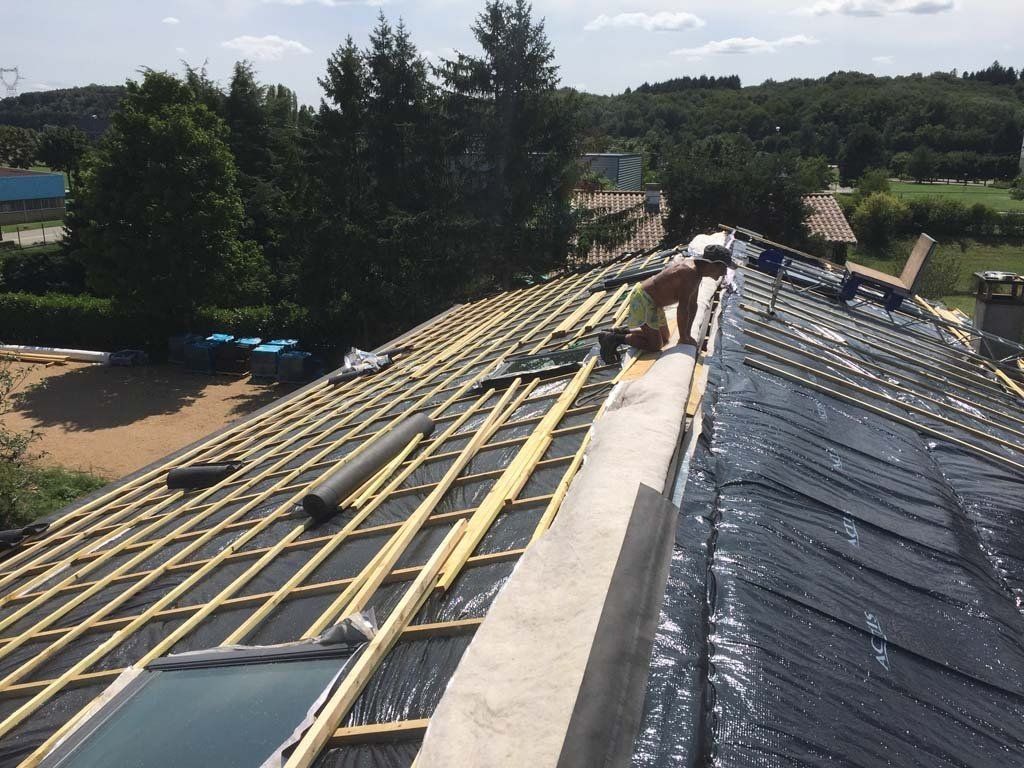 Travaux de couverture en cours