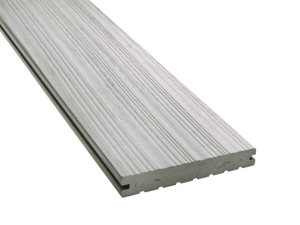 Graue Terrassendielen aus Verbundmaterial mit Holzmaserung.