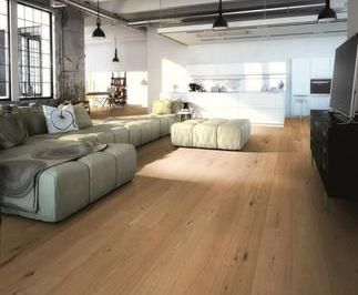 Landhausdiele Esche massiv roh rustik