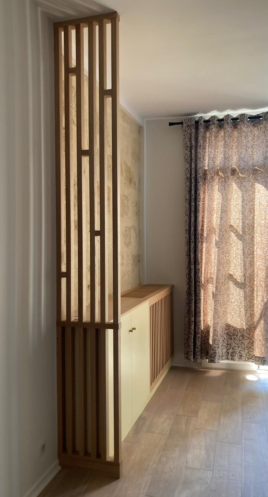 Meuble sur mesure en bois ajouré