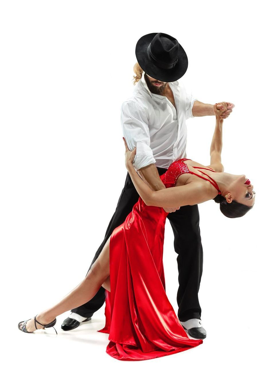 Homme en chapeau et femme portant une robe rouge