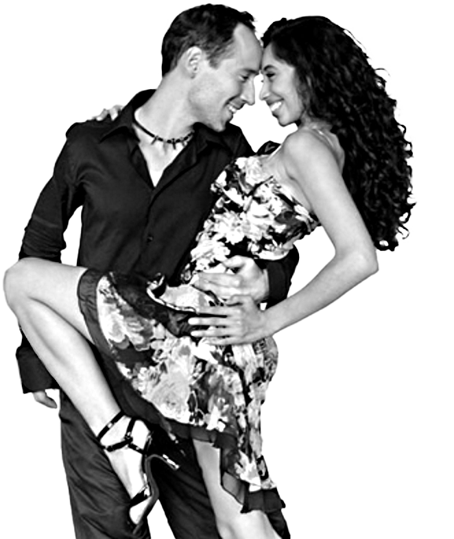 Jeune homme et femme en train de danser