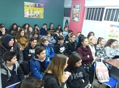 ΟΜΙΛΙΕΣ ΜΕ ΠΙΣΤΟΠΟΙΗΜΕΝΟΥΣ ΕΞΕΤΑΣΤΕΣ ΓΙΑ ΤΗΝ ΠΡΟΕΤΟΙΜΑΣΙΑ ΤΩΝ ΜΑΘΗΤΩΝ ΜΑΣ ΓΙΑ ΤΑ ΠΙΣΤ/ΚΑ ΓΛΩΣΣΟΜΑΘΕΙΑΣ