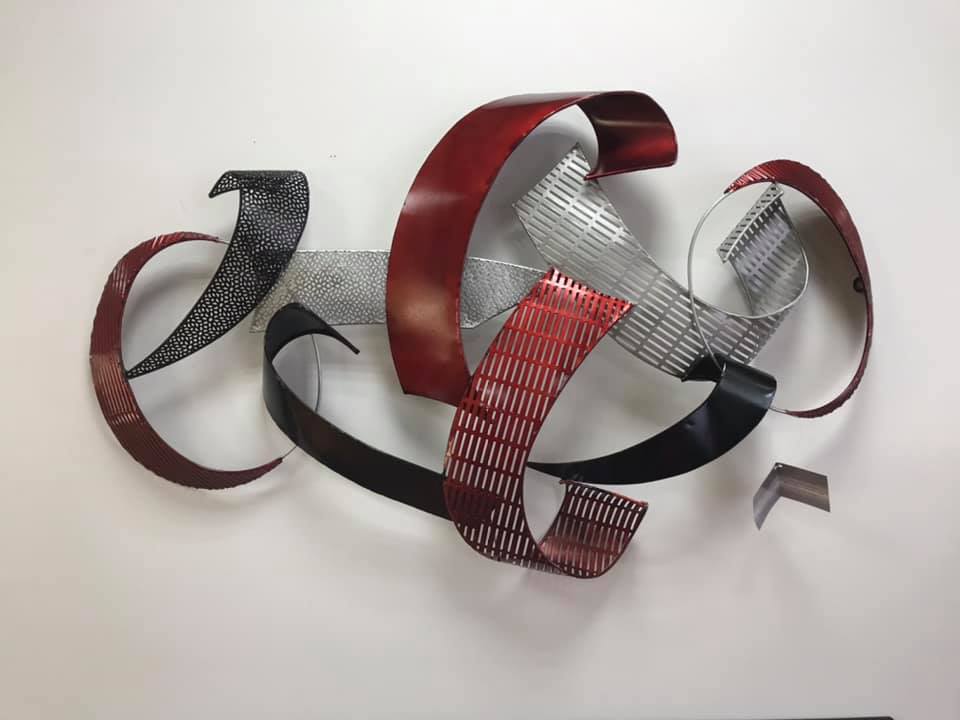 Décor mural métallique abstrait