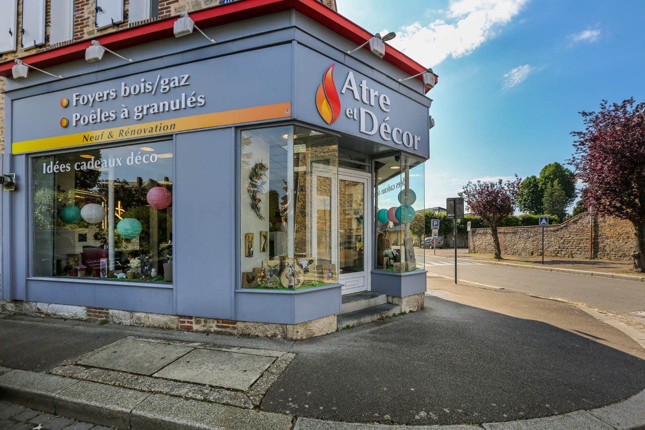 Façade de la boutique Âtre et Décor