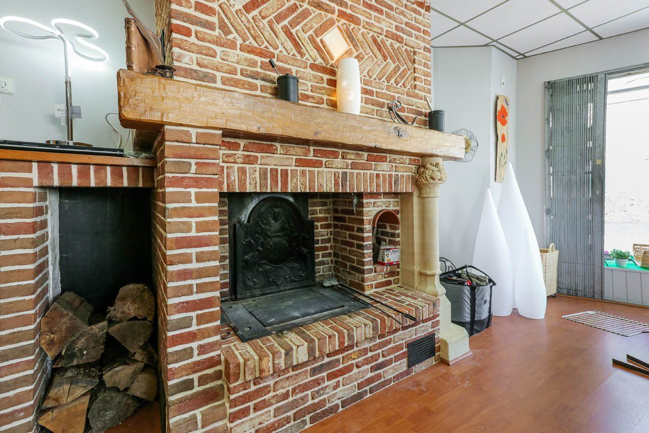 Cheminée en briques restaurée