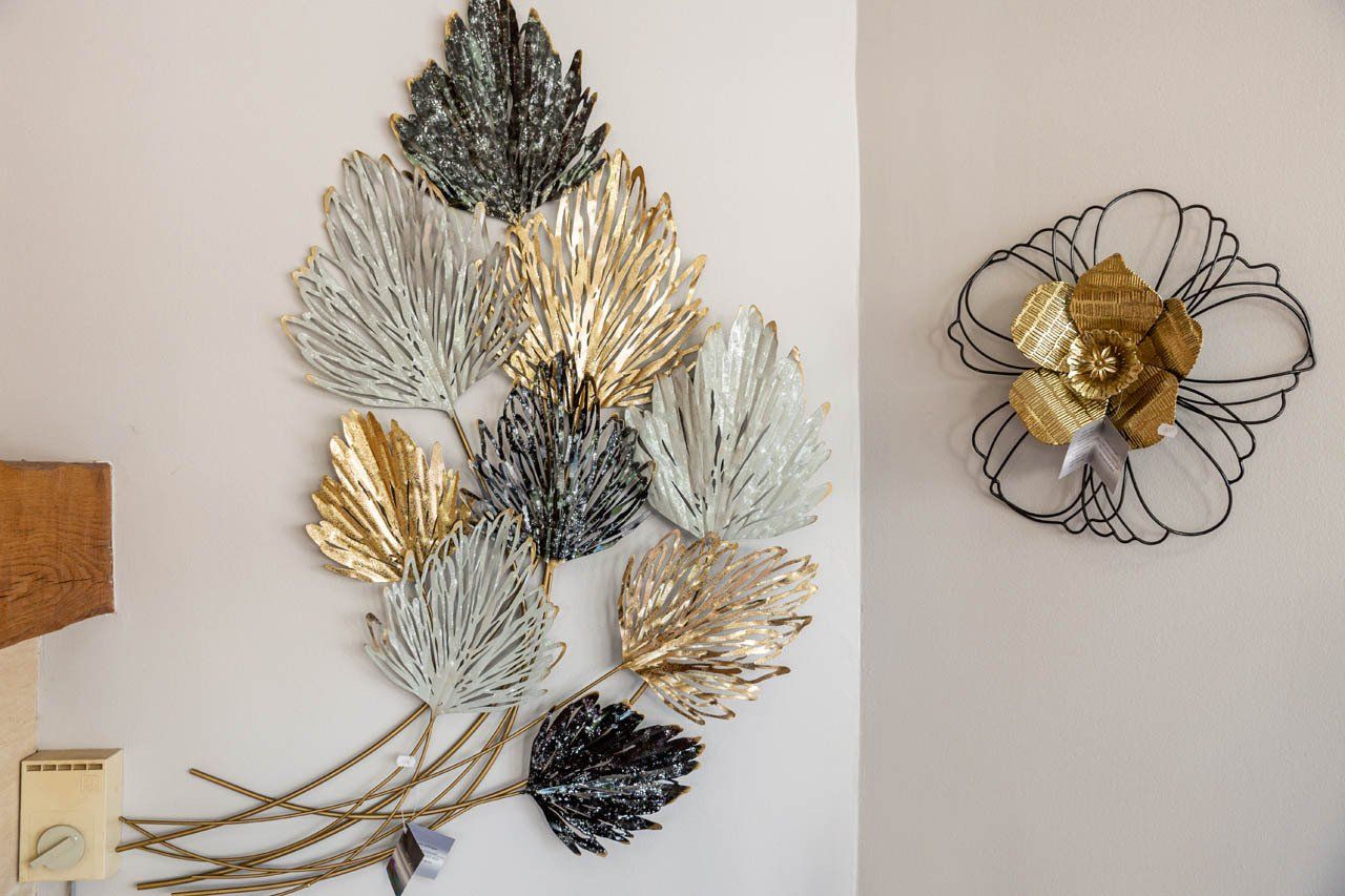 Décoration florale en métal du showroom