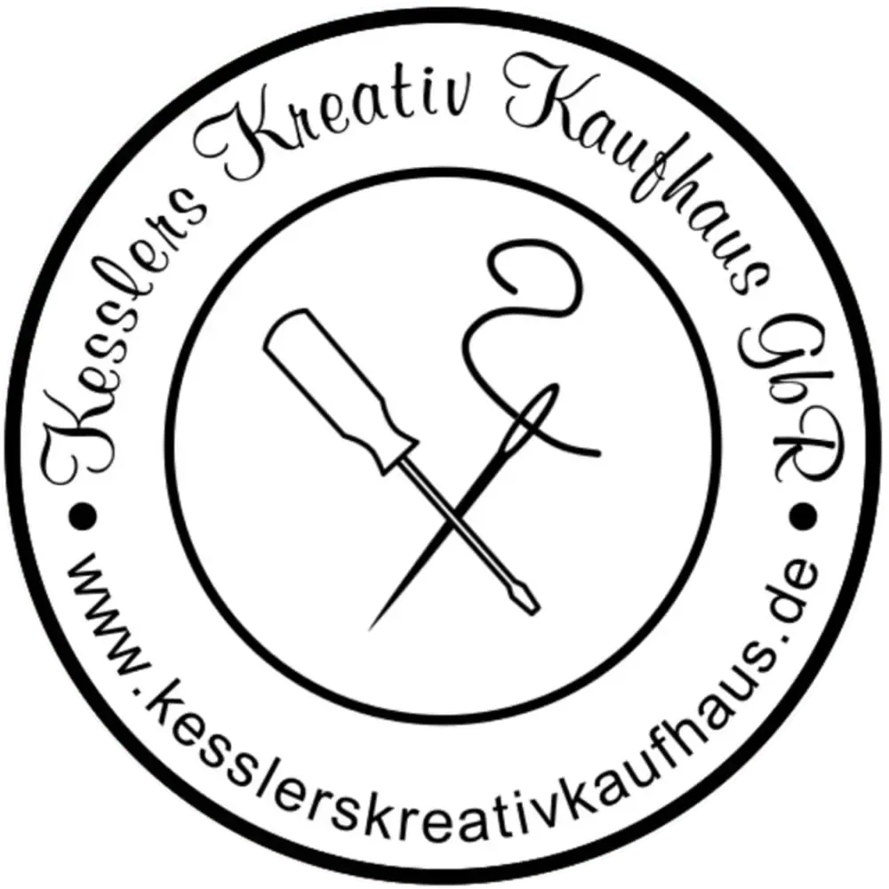 Logo von Kesslers Kreativ Kaufhaus GbR mit Schraubenzieher, Nadel, Faden und Website-Adresse.