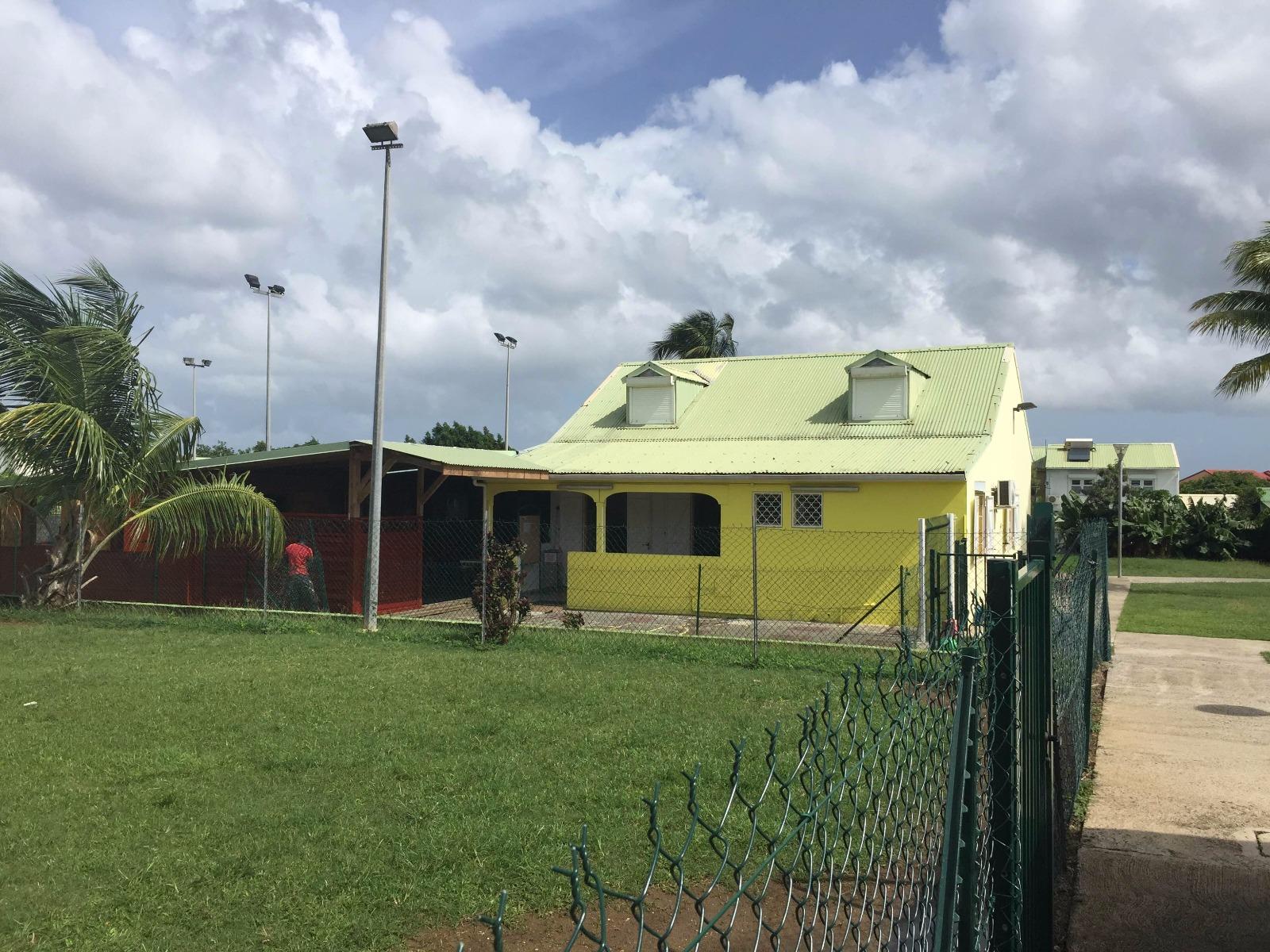 Karuk School à Baie-Mahault en Guadeloupe