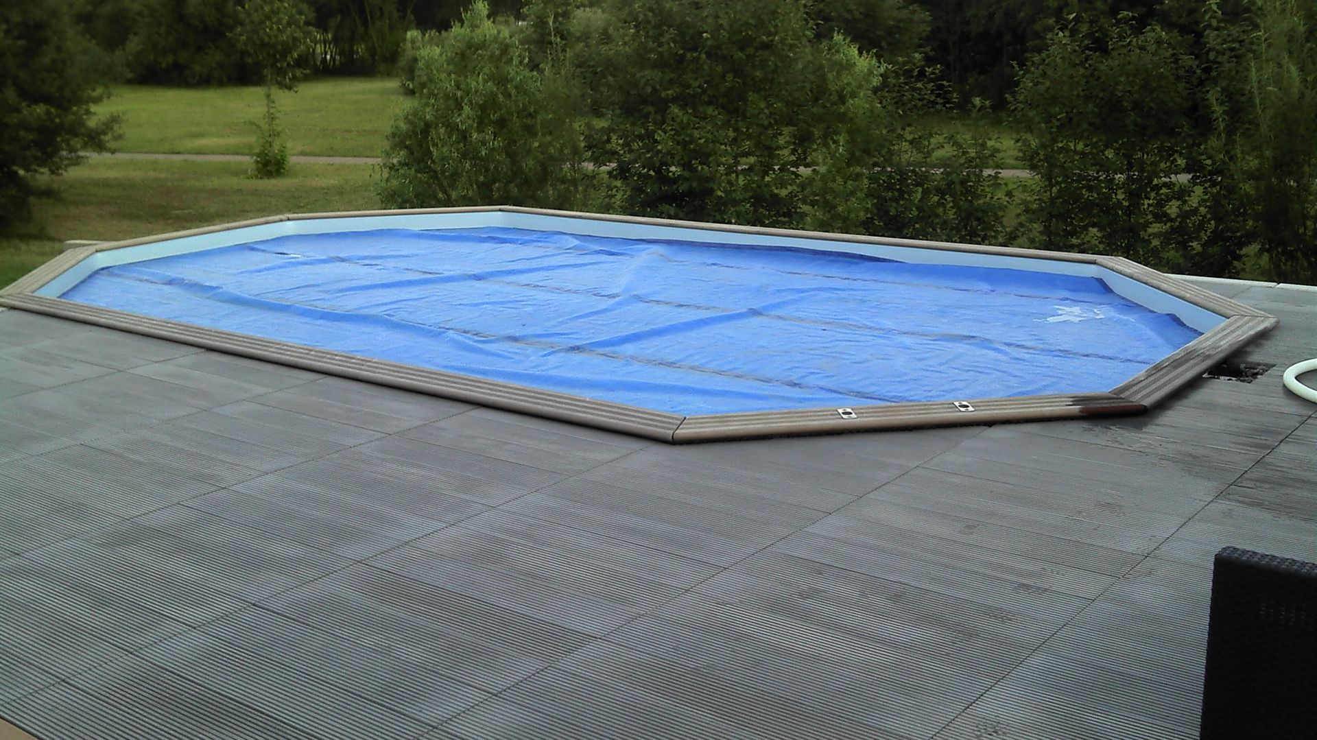 pisicne enterrée terrasse en pierre