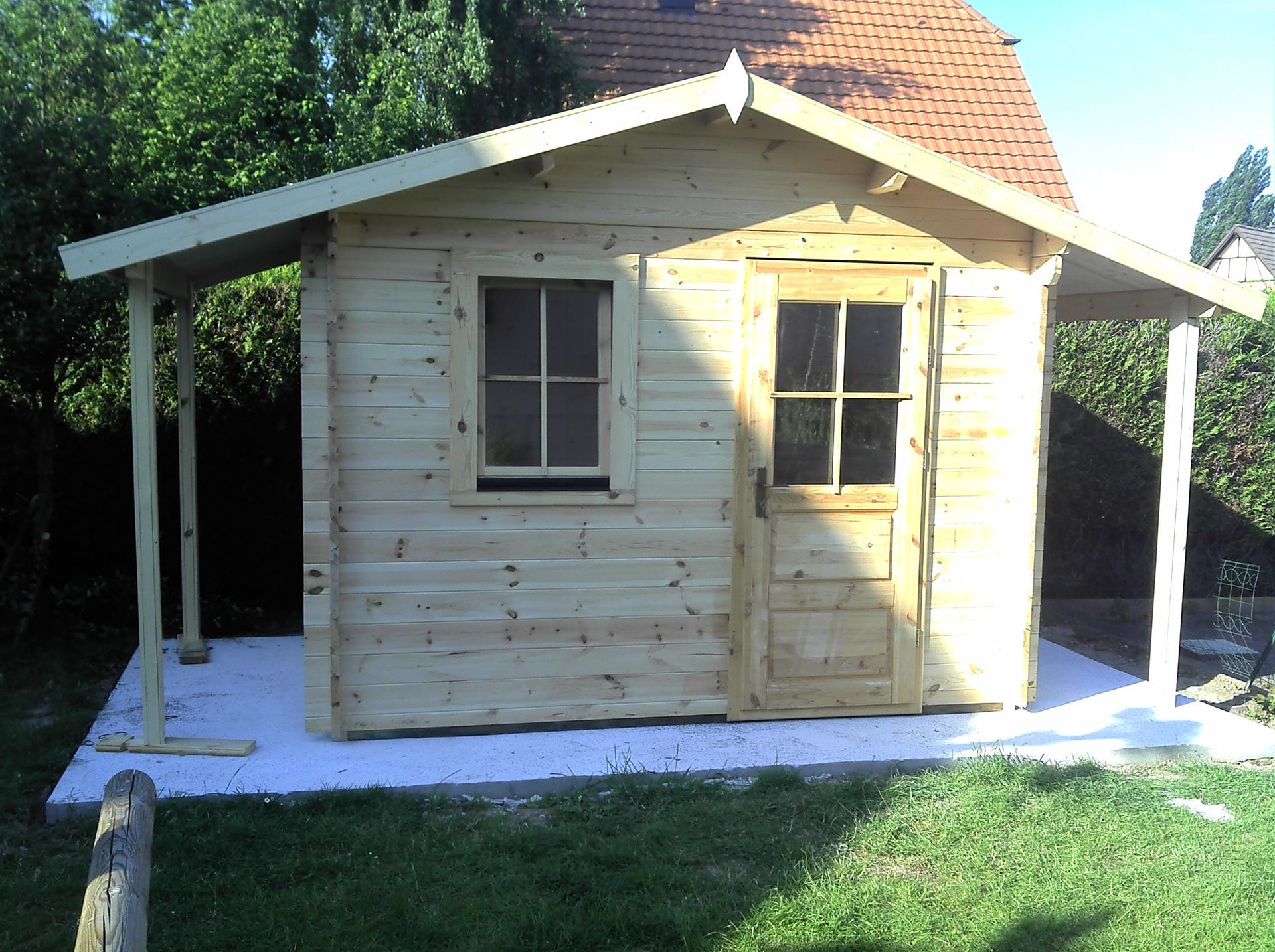 Chalet en bois vue de côté