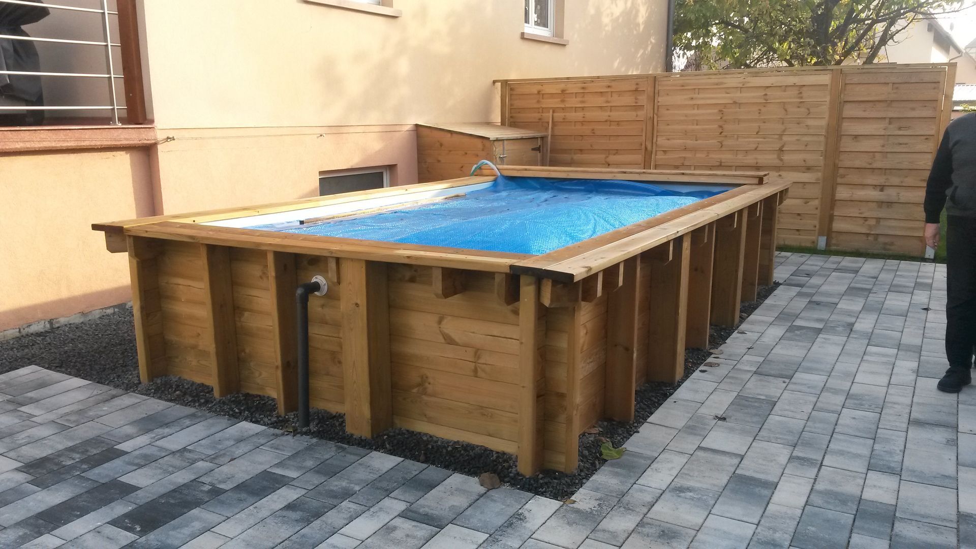 pisicne en bois hors sol