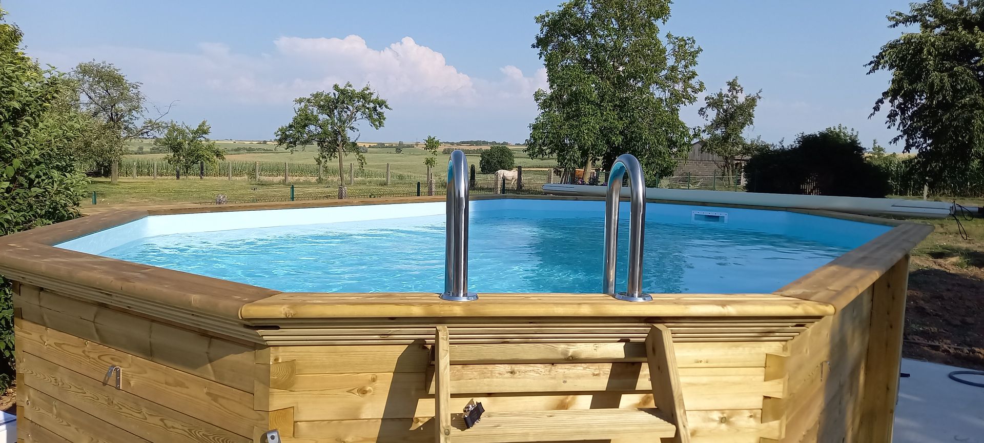 piscine en bois hors sol ronde