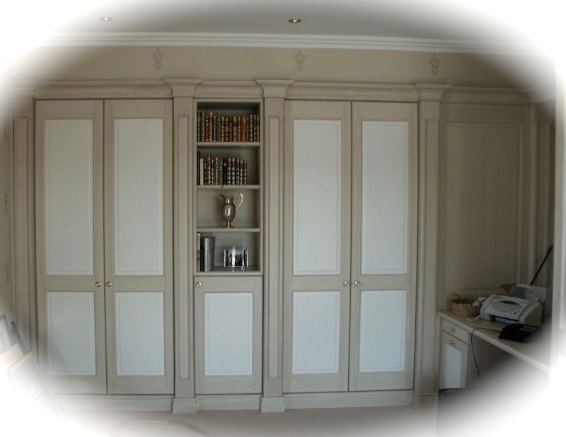 Arbeitszimmer Schrank