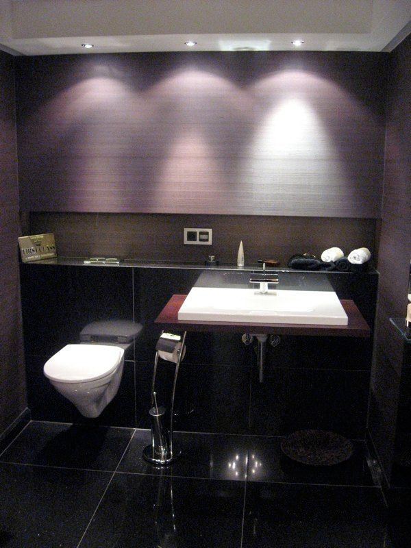 Badezimmer beleuchtet