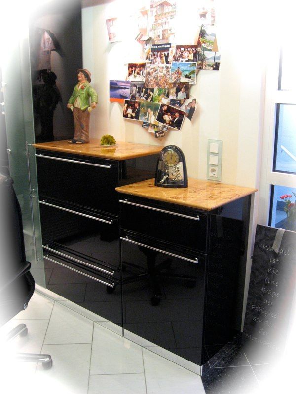 Büro Schränke hoch