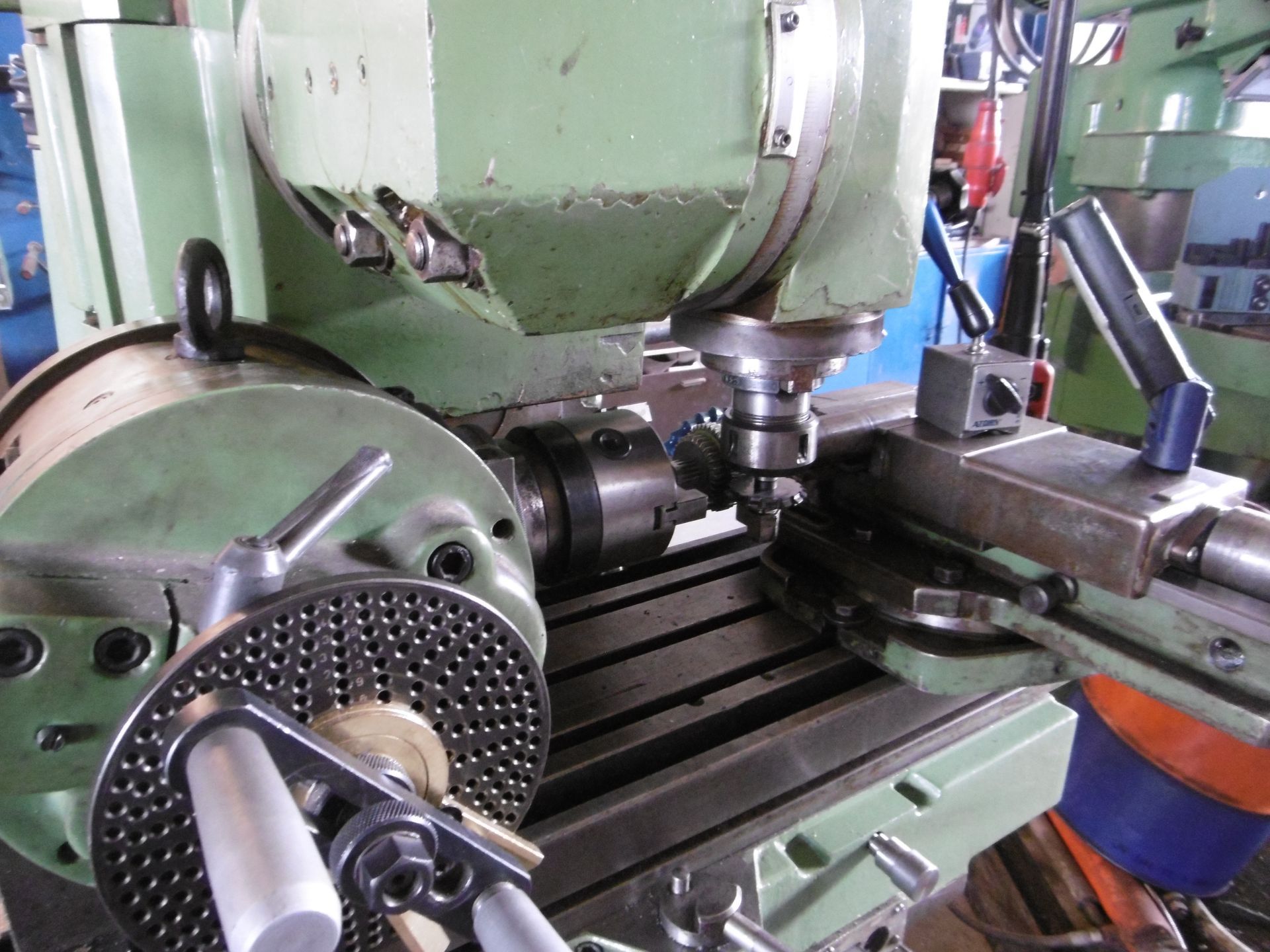 Metallbaumaschine