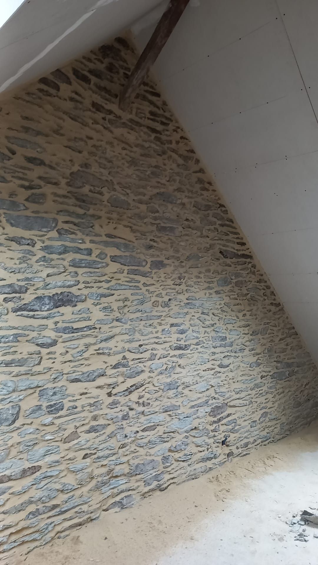 Pierres avec joints refaits