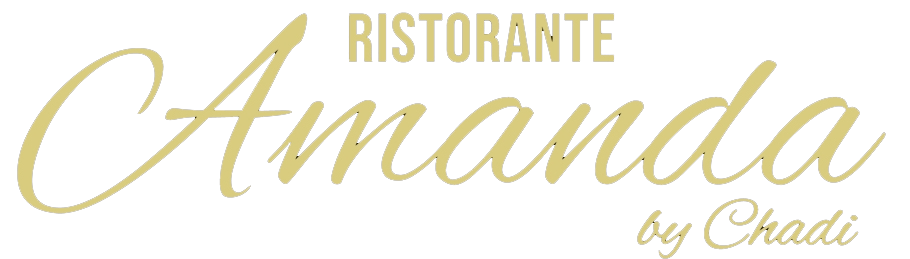 Logo für das Ristorante Amanda by Chadi in eleganter Goldschrift. „Ristorante“ erscheint über „Amanda“. „by Chadi“ steht in kleiner Schrift darunter.