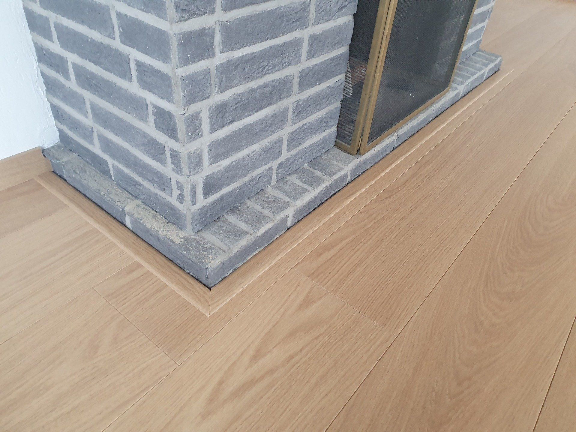 Parquet stratifié et cheminé