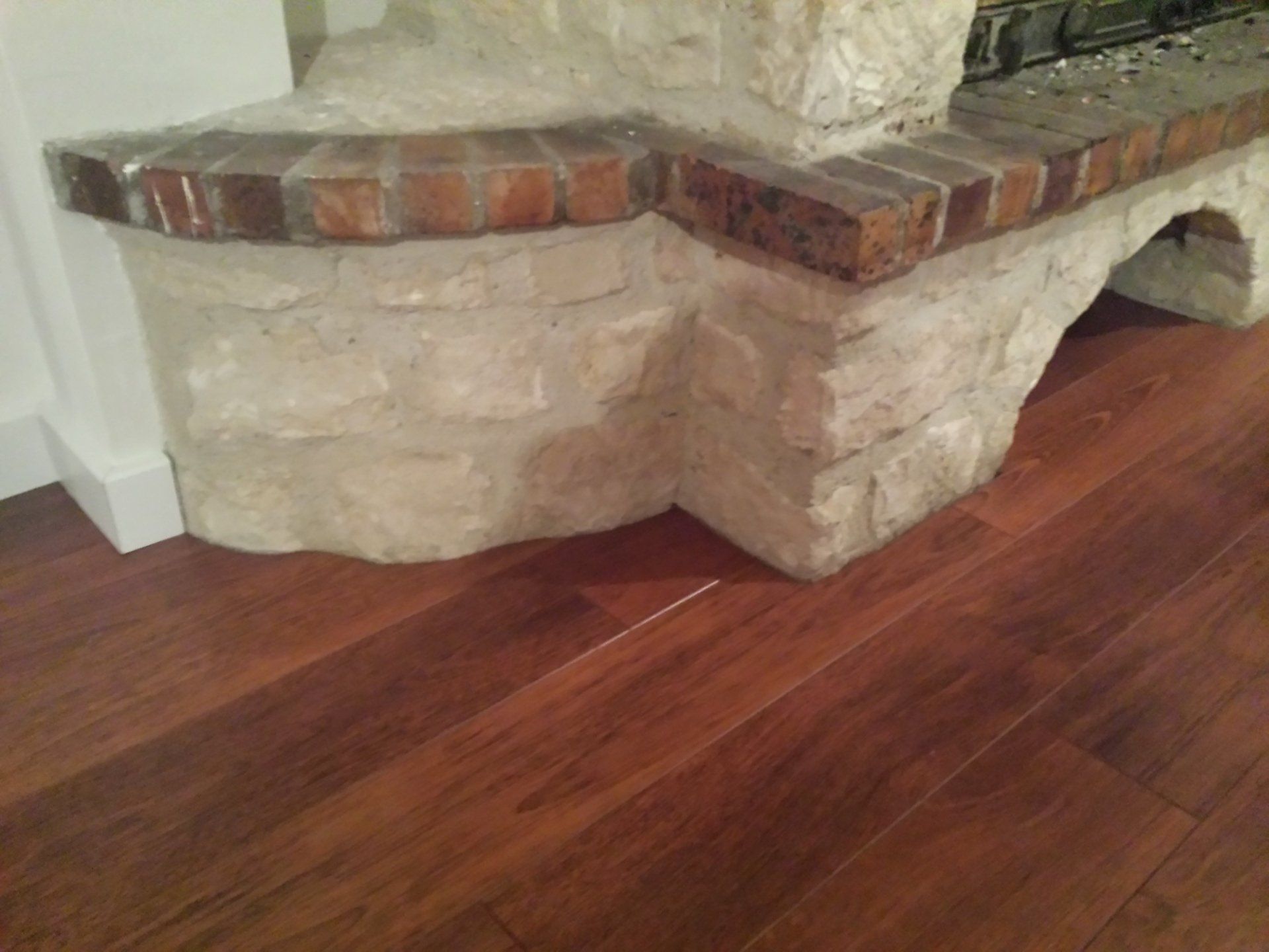 Parquet stratifié rouge