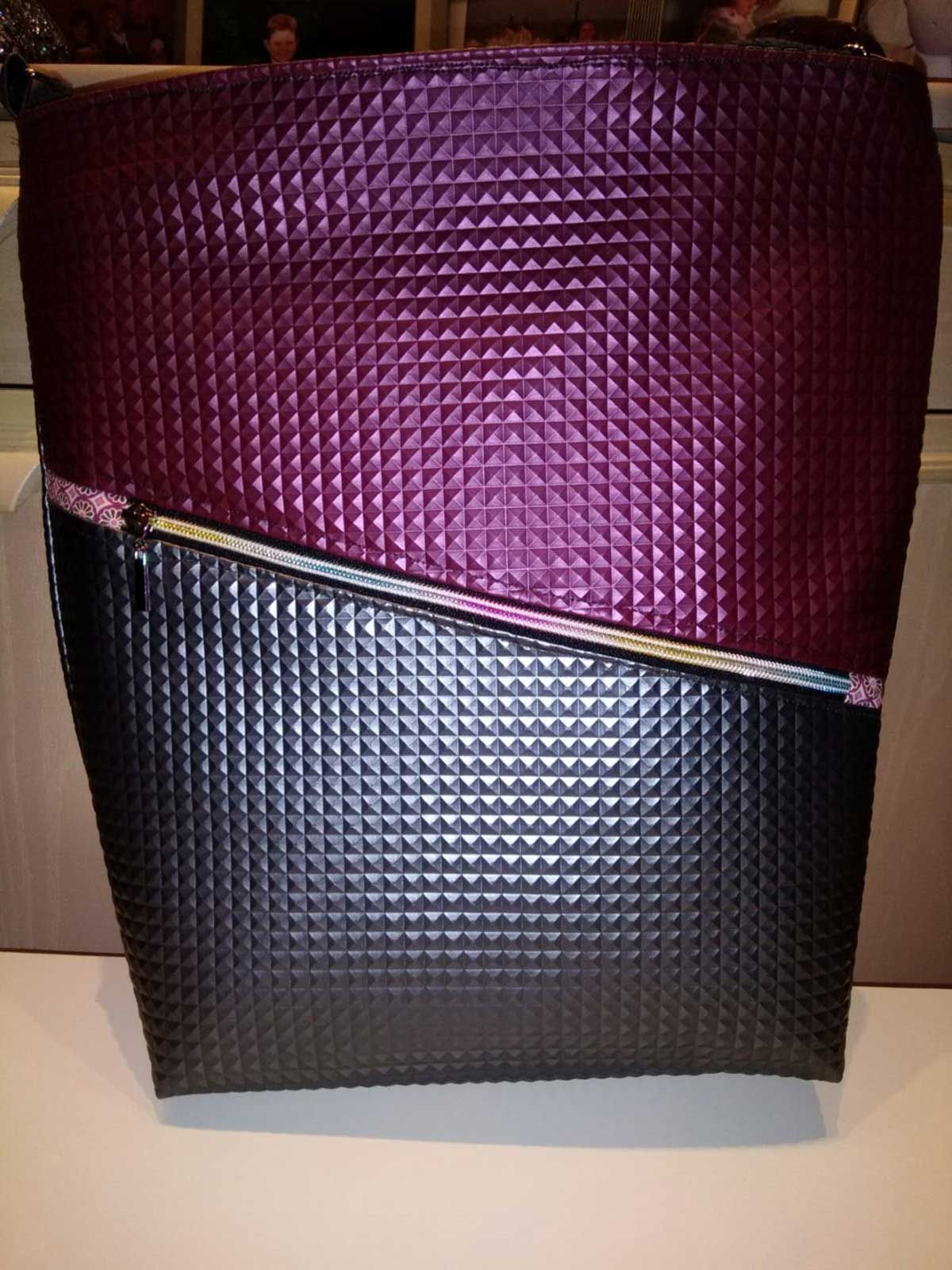 Zwei verschiedene Stoffe bei Moni's Stoffparadies