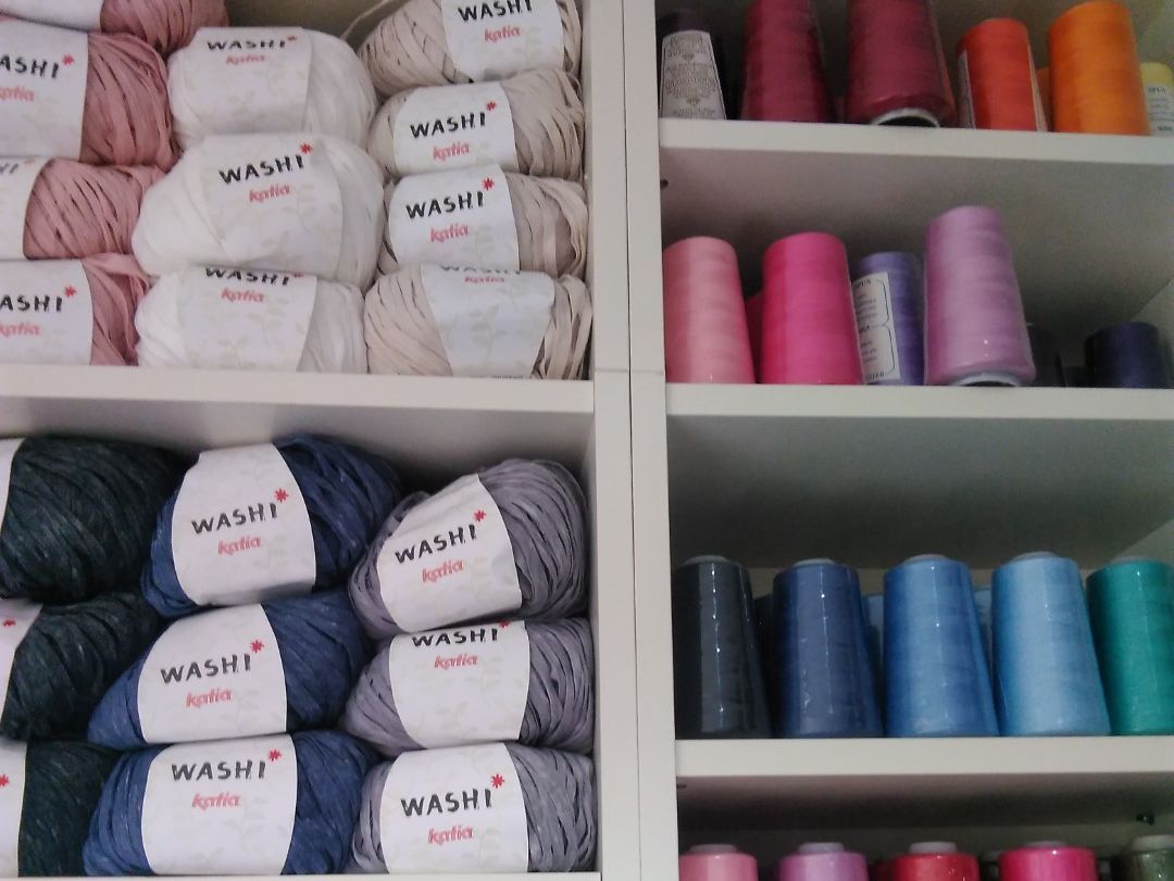 Sortiment an Fäden und Garn