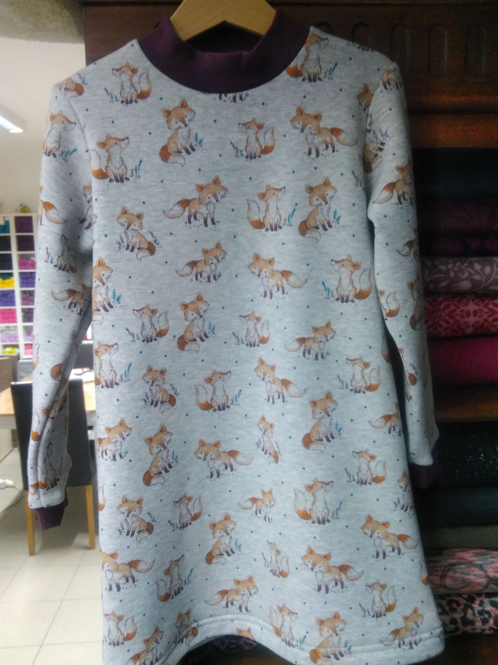 Kleid mit Fuchsmuster