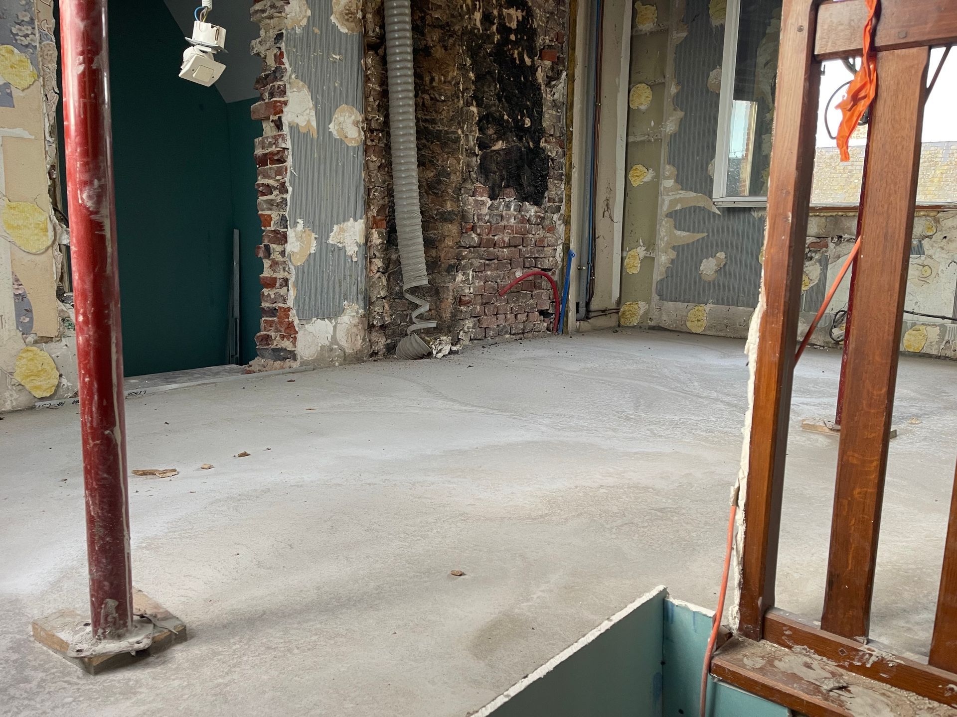 Ragréage de sol d'une pièce de vie