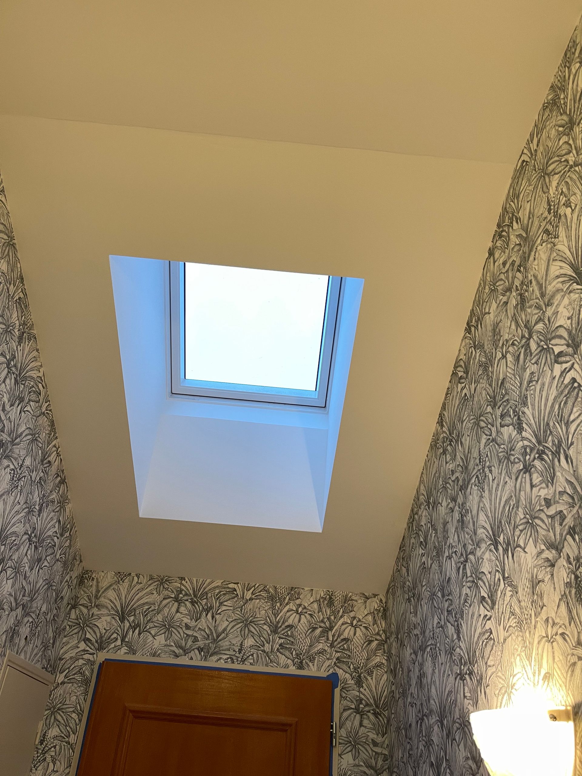 Pose d'une fenêtre de toit