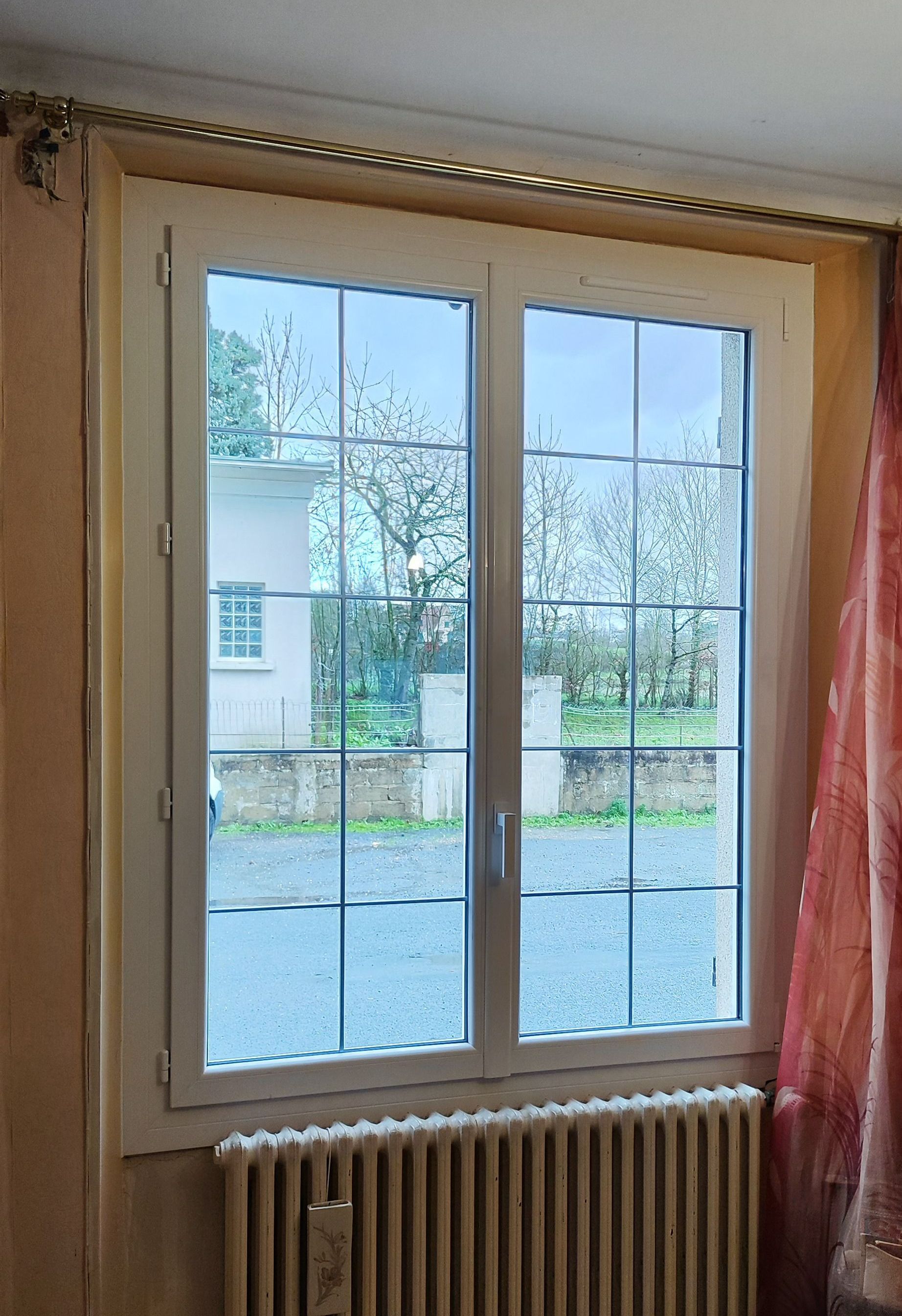 Portes-fenêtres blanches