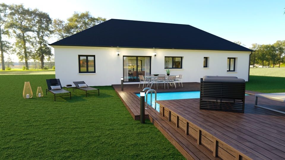 Maison blanche moderne avec toit noir, terrasse en bois, piscine, chaises longues et pelouse verte au coucher du soleil