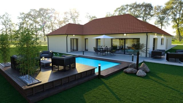 Terrasse arrière avec piscine, sièges extérieurs et maison de plain-pied au coucher du soleil