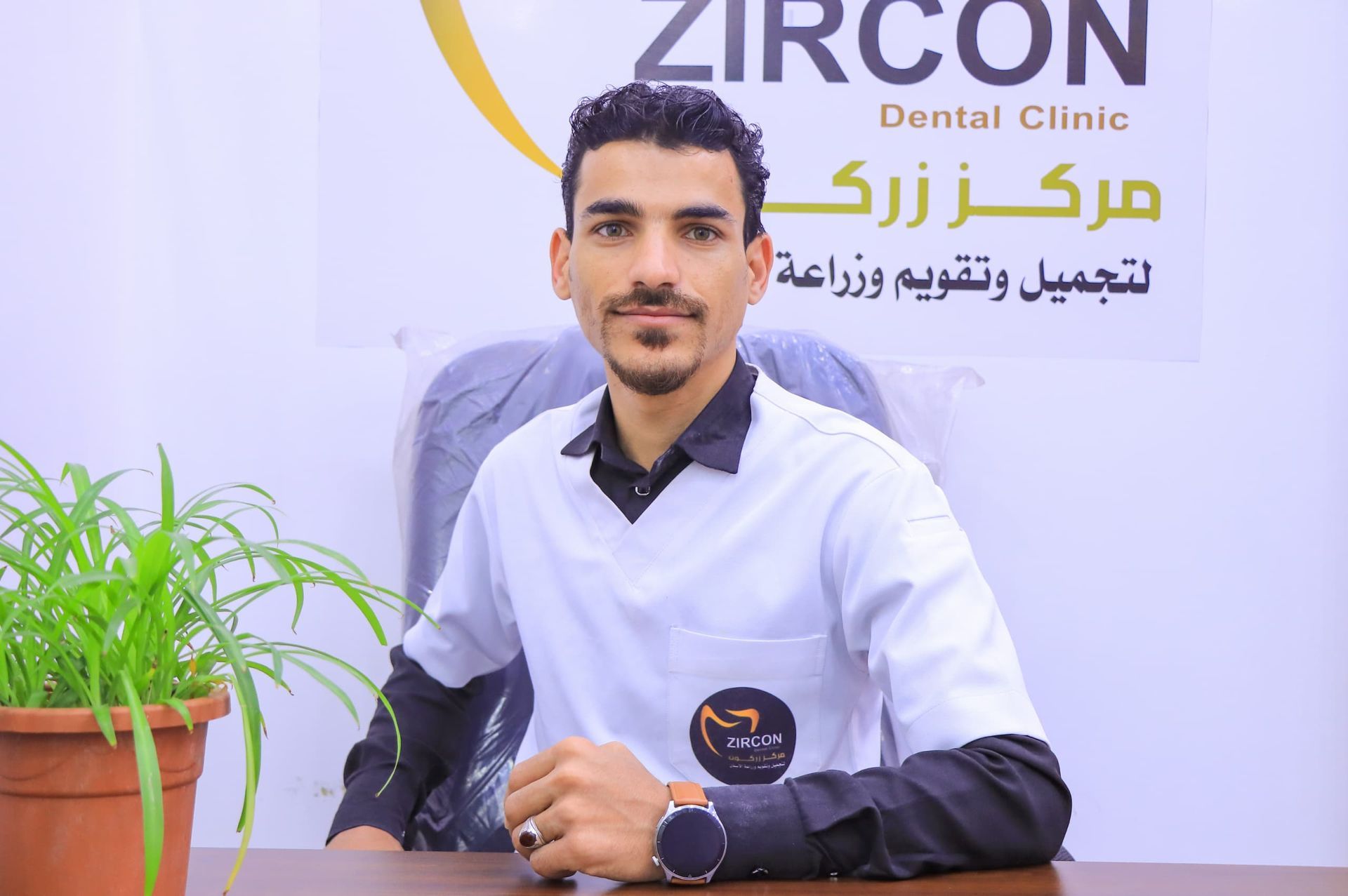 الدكتور أحمد الشطبي - طبيب أسنان