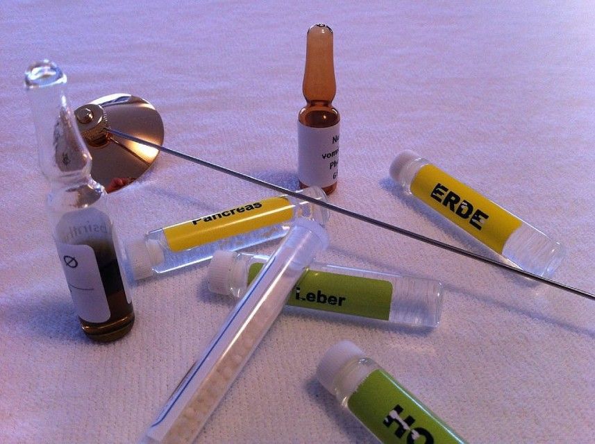 Ampullen mit Naturheilmittel