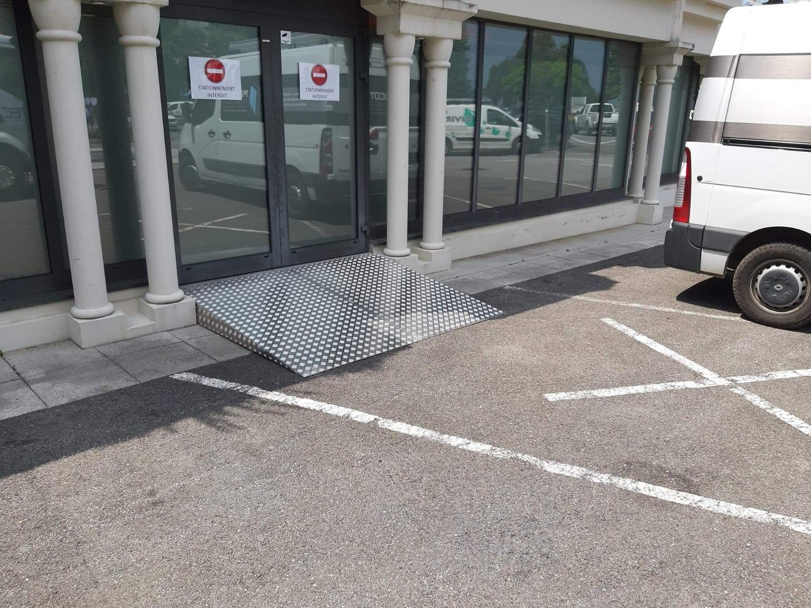 Rampe d'accès CASINO EVIAN RESORT