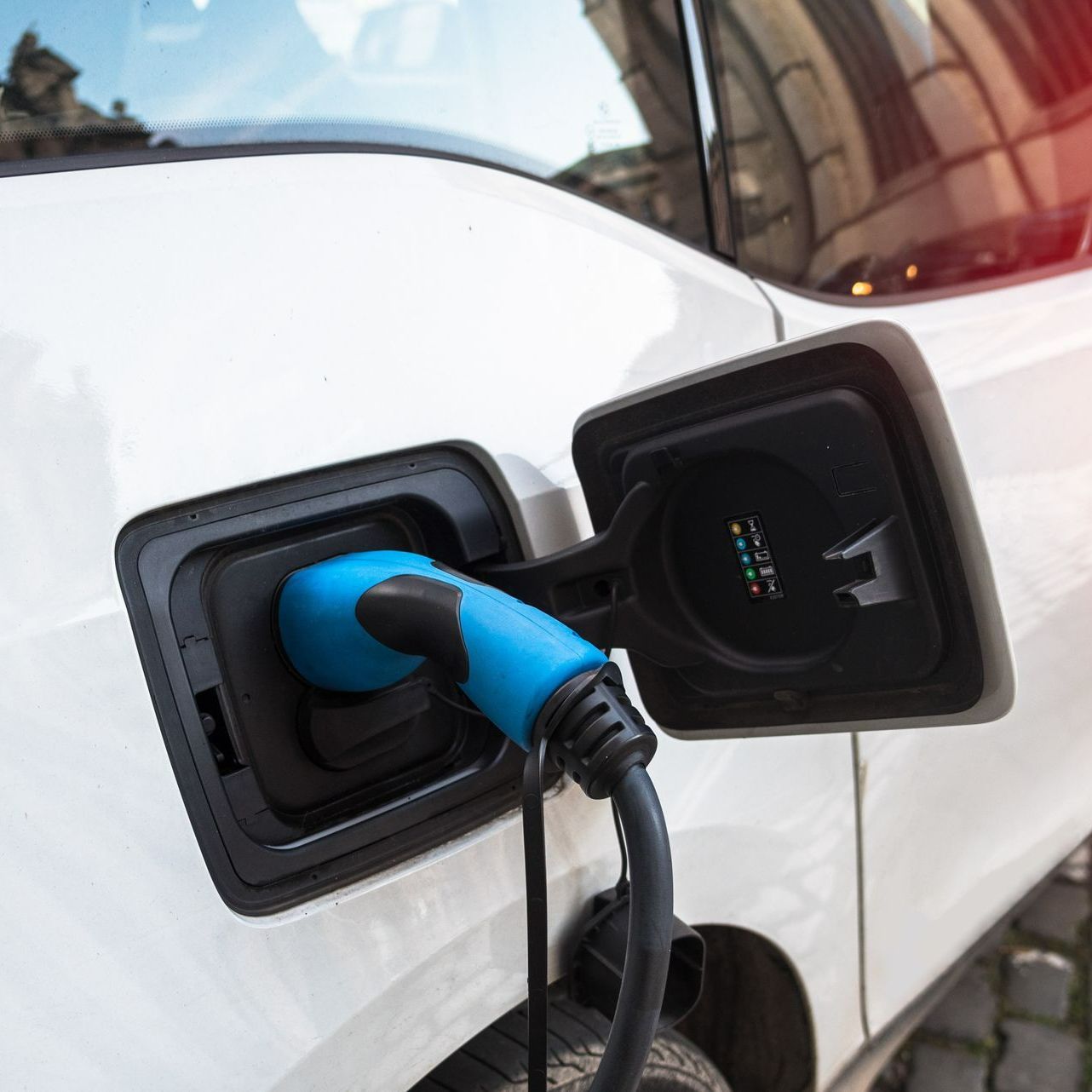 Voiture électrique en cour de charge